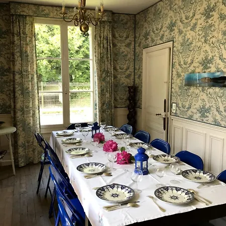 Vakantiehuis Grande Maison De Famille Avec Jardin, A 3km De La *