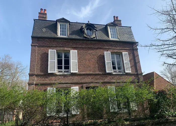 Holiday home Grande Maison De Famille 15 Pers Jardin Clos Proche Saint Aubin Sur *